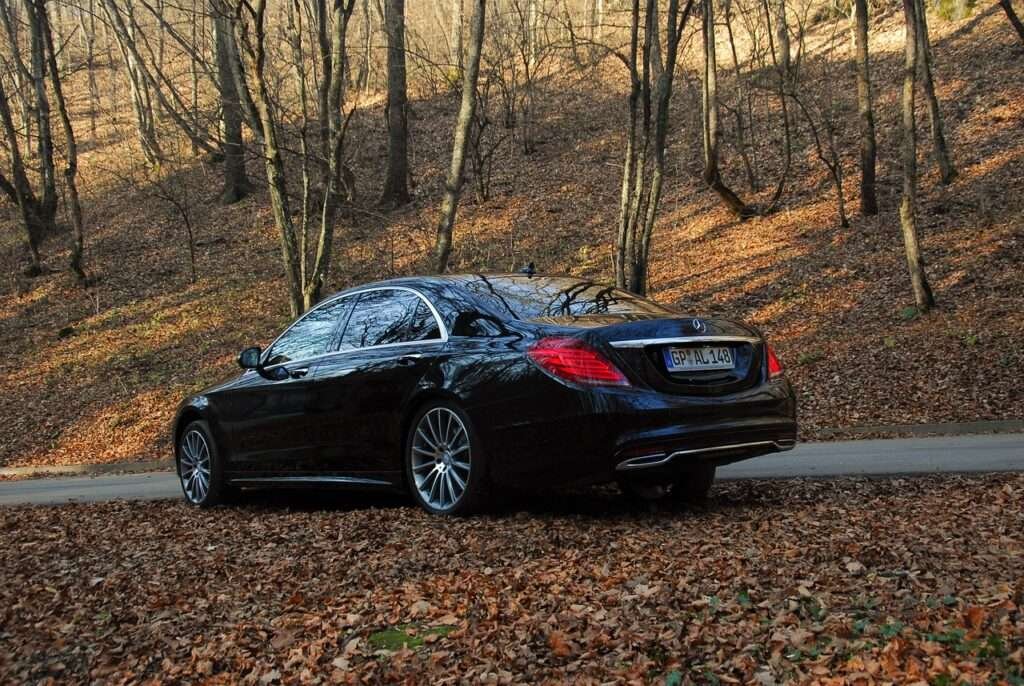 DEE Paris Transfer's car